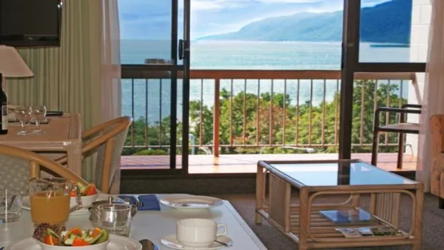 Super 8 by Wyndham Guiyang Qian Ling Park Rui Jin North Road photo 2