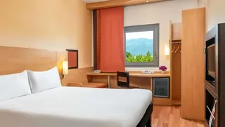 Super 8 by Wyndham Korla Hui Jia Shi Dai