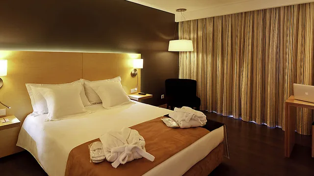 Super 8 by Wyndham Shanshan Railway Station Tuha Oilfield photo 2