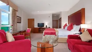 Super 8 Hotel by Wyndham Yingkou Bayuquan