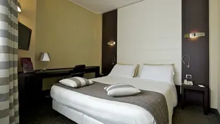 Travelodge by Wyndham Arlington/Dallas Area