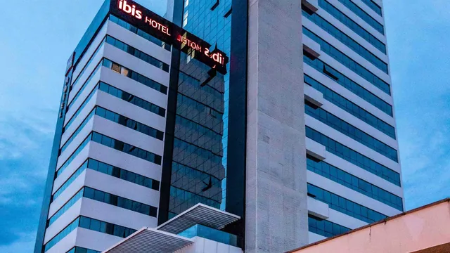 Bandara Suites Silom photo 9