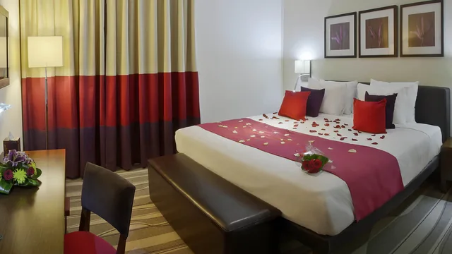 Novotel Suites Riyadh Olaya photo 4