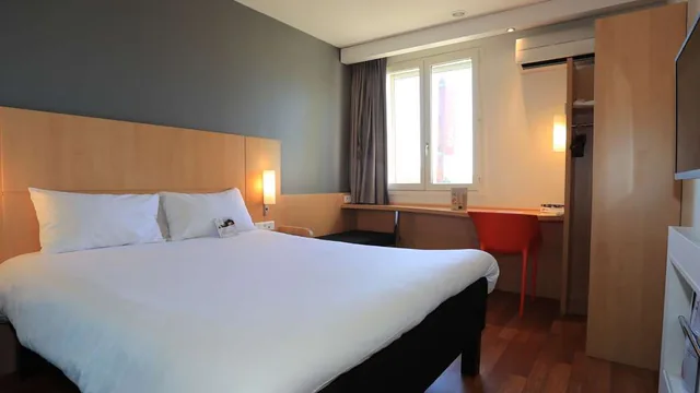 Ibis Aurillac photo 4
