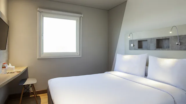 Ibis budget Surabaya Diponegoro photo 1