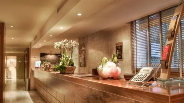 Grand Mercure Croisette Beach Hotel Cannes photo 2