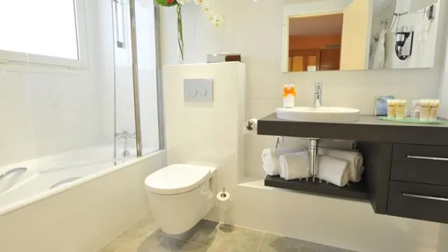 Grand Mercure Croisette Beach Hotel Cannes photo 3