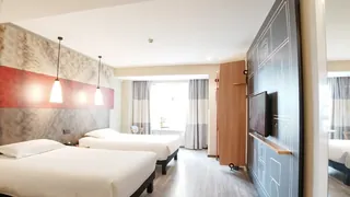 Ibis Chengdu Zoo Subway Station