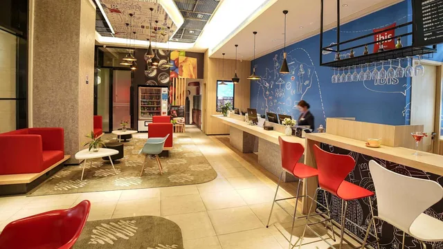 Ibis Chengdu Hi-Tech Zone Longhu Hotel photo 2