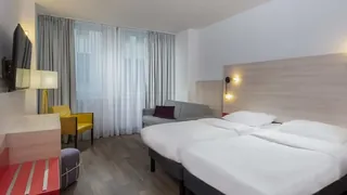 greet Berlin Alexanderplatz