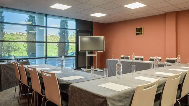 Mercure Aix-en-Provence La Duranne Gare TGV photo 8