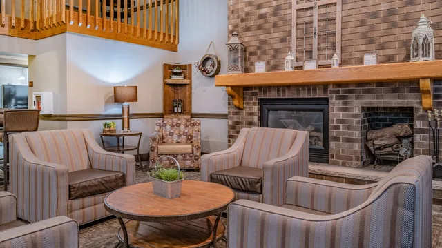 AmericInn by Wyndham Aberdeen Event Center photo 4