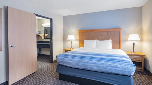 AmericInn by Wyndham Aberdeen Event Center photo 5