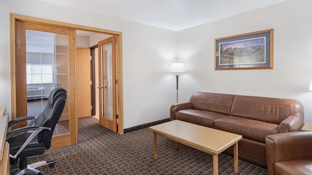 AmericInn by Wyndham Aberdeen Event Center photo 6