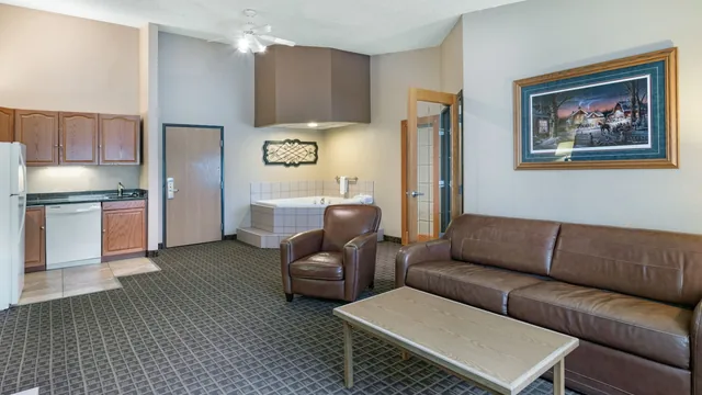 AmericInn by Wyndham Aberdeen Event Center photo 9