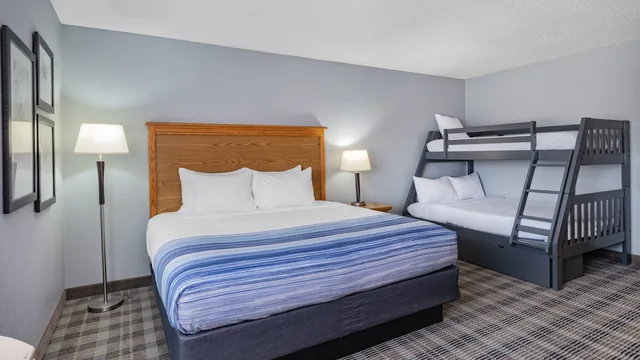 AmericInn by Wyndham Aberdeen Event Center photo 11