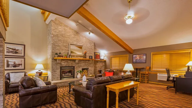 AmericInn by Wyndham Algona photo 2