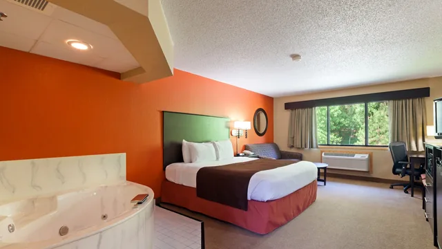 AmericInn by Wyndham Algona photo 10