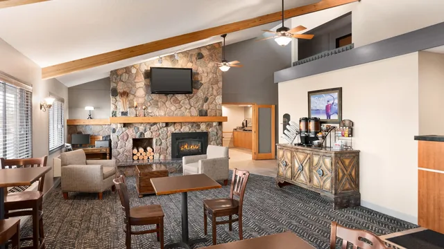 AmericInn by Wyndham Bemidji photo 1