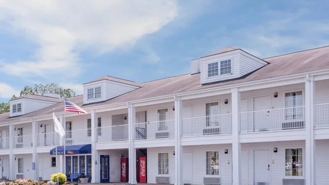 Baymont by Wyndham Albany at Albany Mall photo 11