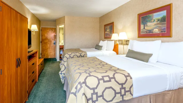 Baymont by Wyndham Amarillo East photo 11