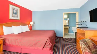 Days Inn by Wyndham Albany