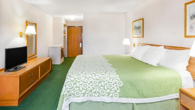 Days Inn by Wyndham Alpena photo 10