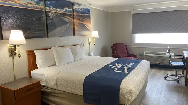 Days Inn & Suites by Wyndham Arlington Heights photo 3