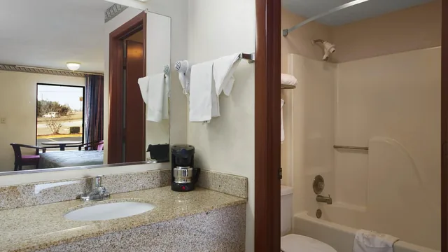 Days Inn by Wyndham Augusta/Fort Eisenhower photo 1