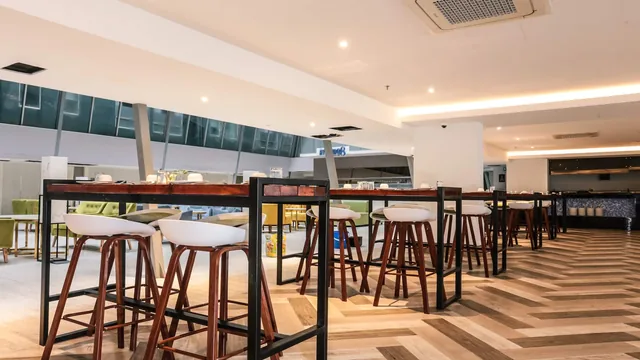 Days Hotel & Suites by Wyndham Fraser Business Park KL photo 2