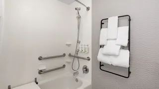 La Quinta Inn & Suites by Wyndham Knoxville Papermill