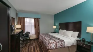 La Quinta Inn & Suites by Wyndham Knoxville East