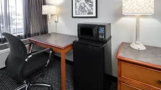 La Quinta Inn & Suites by Wyndham Buena Park