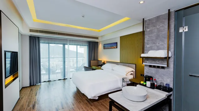 Microtel by Wyndham Sanya Dadonghai photo 9