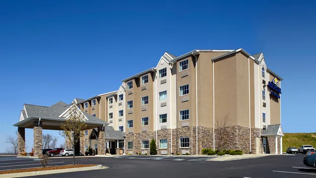 Microtel Inn & Suites by Wyndham Wheeling at The Highlands photo 4