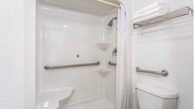 Ramada by Wyndham Altamonte Springs Near I-4 photo 6