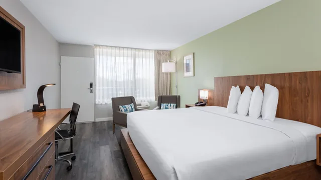 Ramada by Wyndham Altamonte Springs Near I-4 photo 8