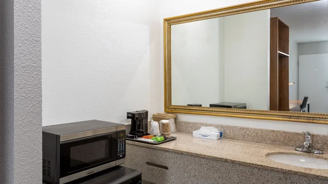 Ramada by Wyndham Altamonte Springs Near I-4 photo 9