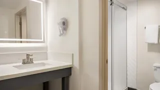 Ramada by Wyndham Anaheim Convention Center