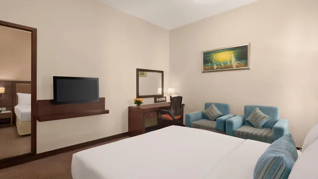 Ramada by Wyndham Dubai Deira photo 5