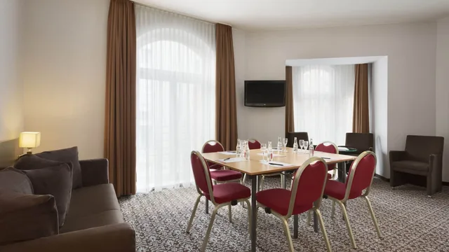 Ramada by Wyndham Frankfurt Central Station photo 9