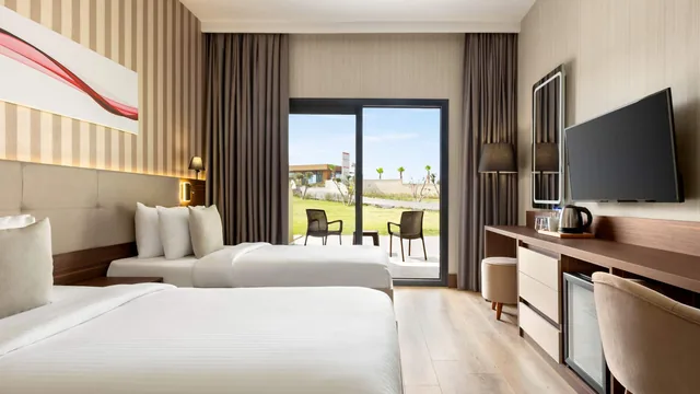 Ramada by Wyndham Cesme photo 5