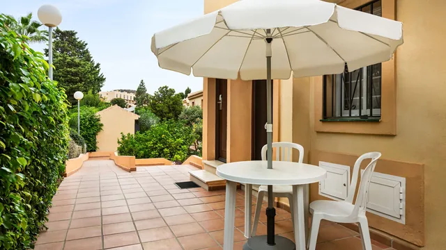 Ramada Hotel & Suites by Wyndham Costa del Sol Fuengirola photo 2