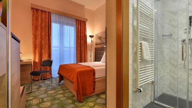 Ramada by Wyndham Airport Prague photo 9