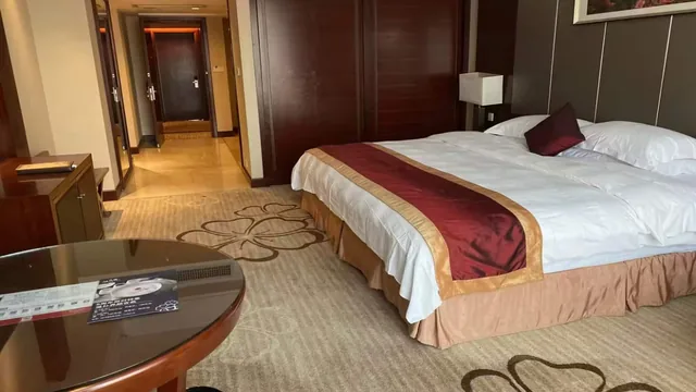 Ramada Plaza by Wyndham Shaoguan City Centre photo 3