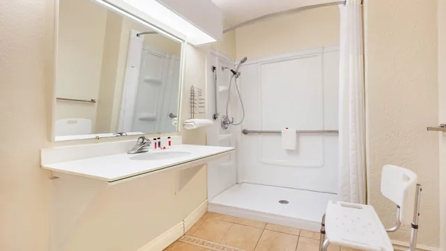 Super 8 by Wyndham Abilene North photo 4