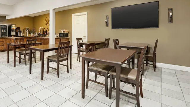 Super 8 by Wyndham Abilene North photo 6