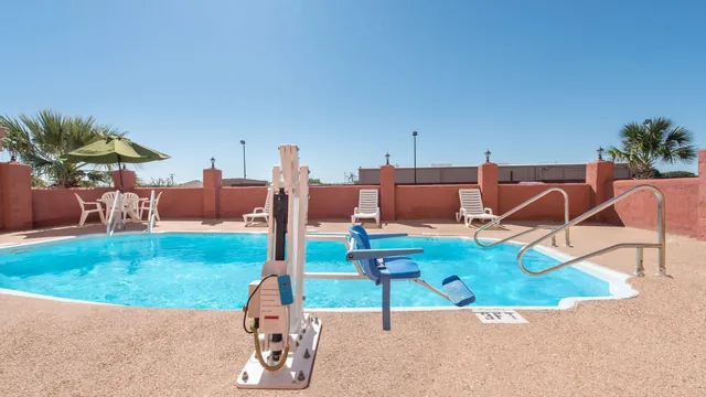 Super 8 by Wyndham Abilene South photo 5