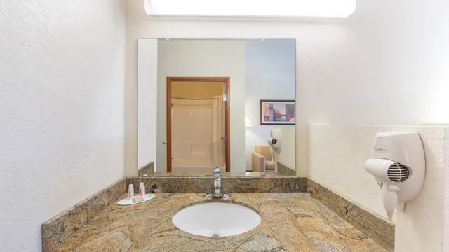 Super 8 by Wyndham Abilene South photo 7