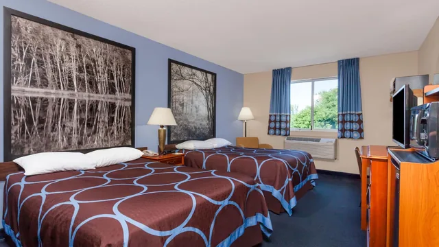 Super 8 by Wyndham Adrian photo 7